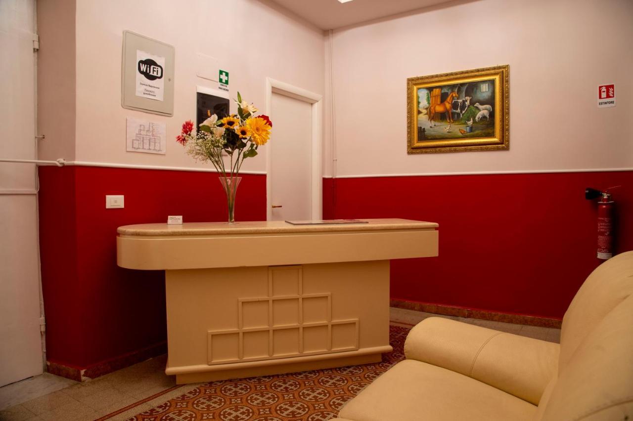 Hotel Domus Napoleone Roma Exterior foto