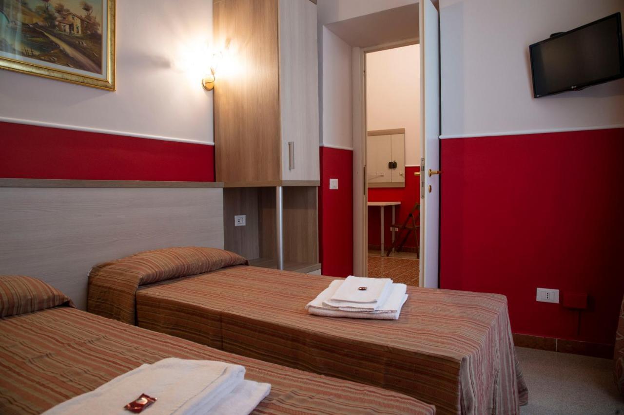 Hotel Domus Napoleone Roma Exterior foto