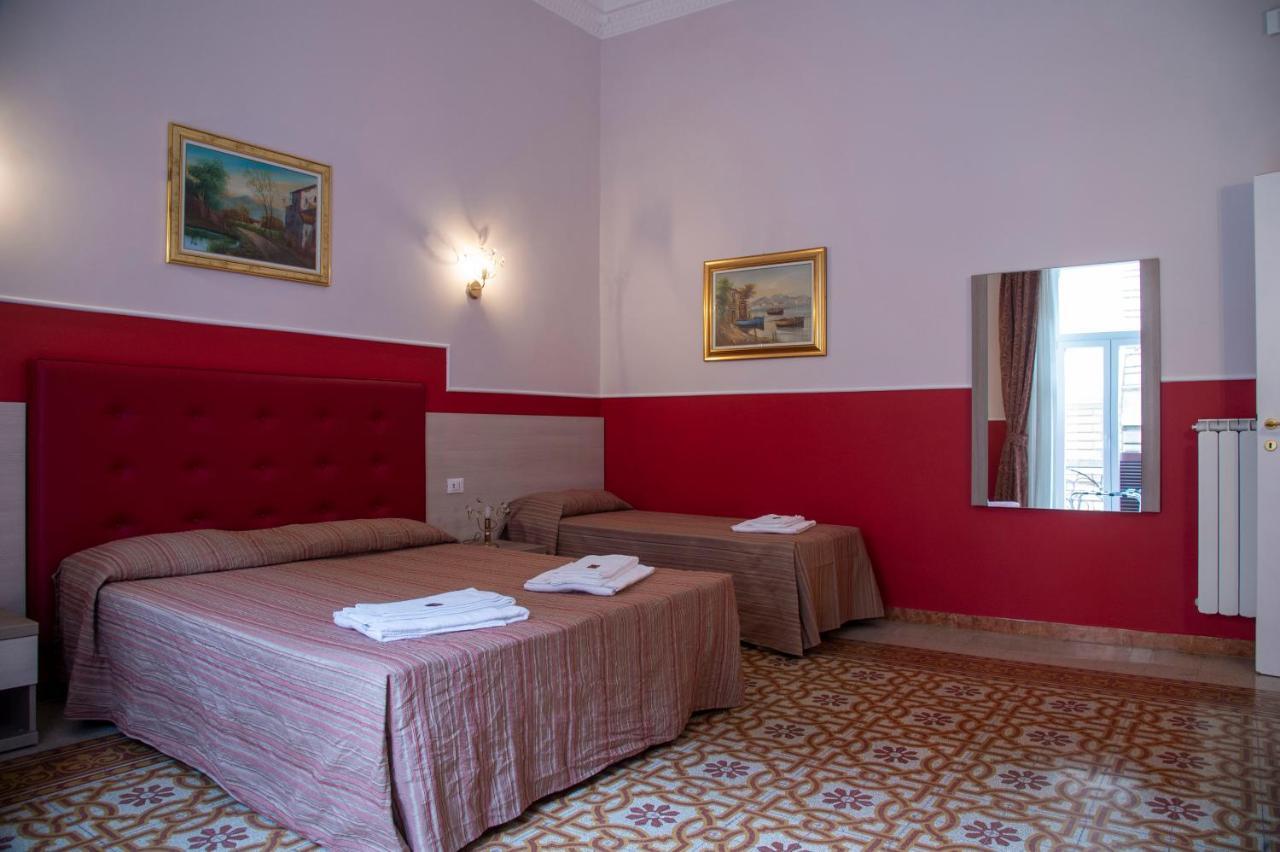 Hotel Domus Napoleone Roma Exterior foto