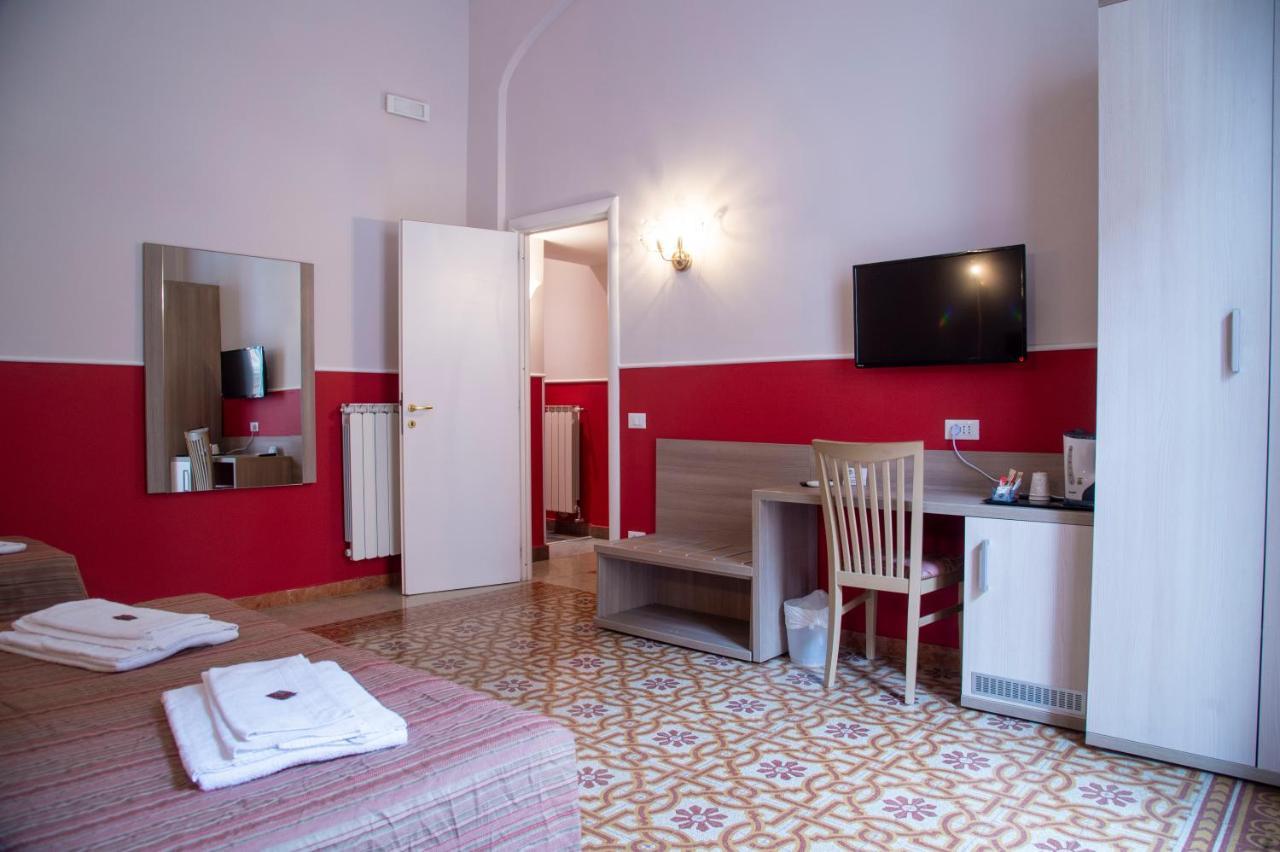 Hotel Domus Napoleone Roma Exterior foto